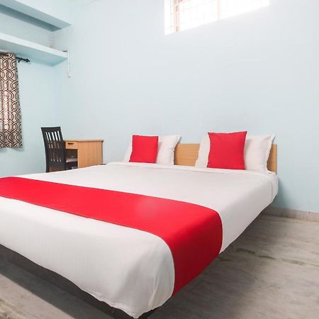 Oyo Flagship 48158 Ss Towers Hotell Podanur Eksteriør bilde