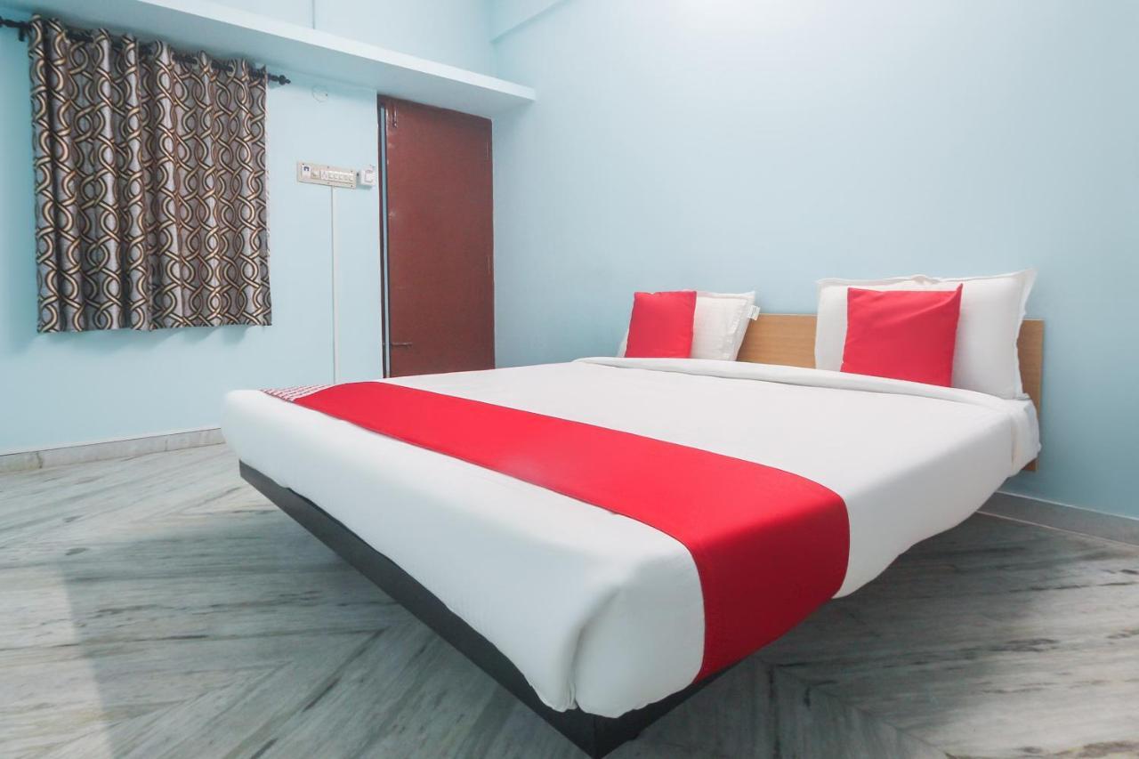 Oyo Flagship 48158 Ss Towers Hotell Podanur Eksteriør bilde