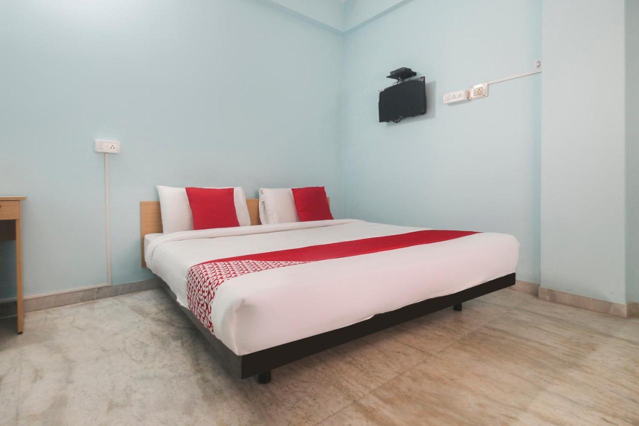 Oyo Flagship 48158 Ss Towers Hotell Podanur Eksteriør bilde